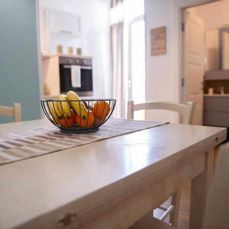 Color Apartment モノーポリ エクステリア 写真