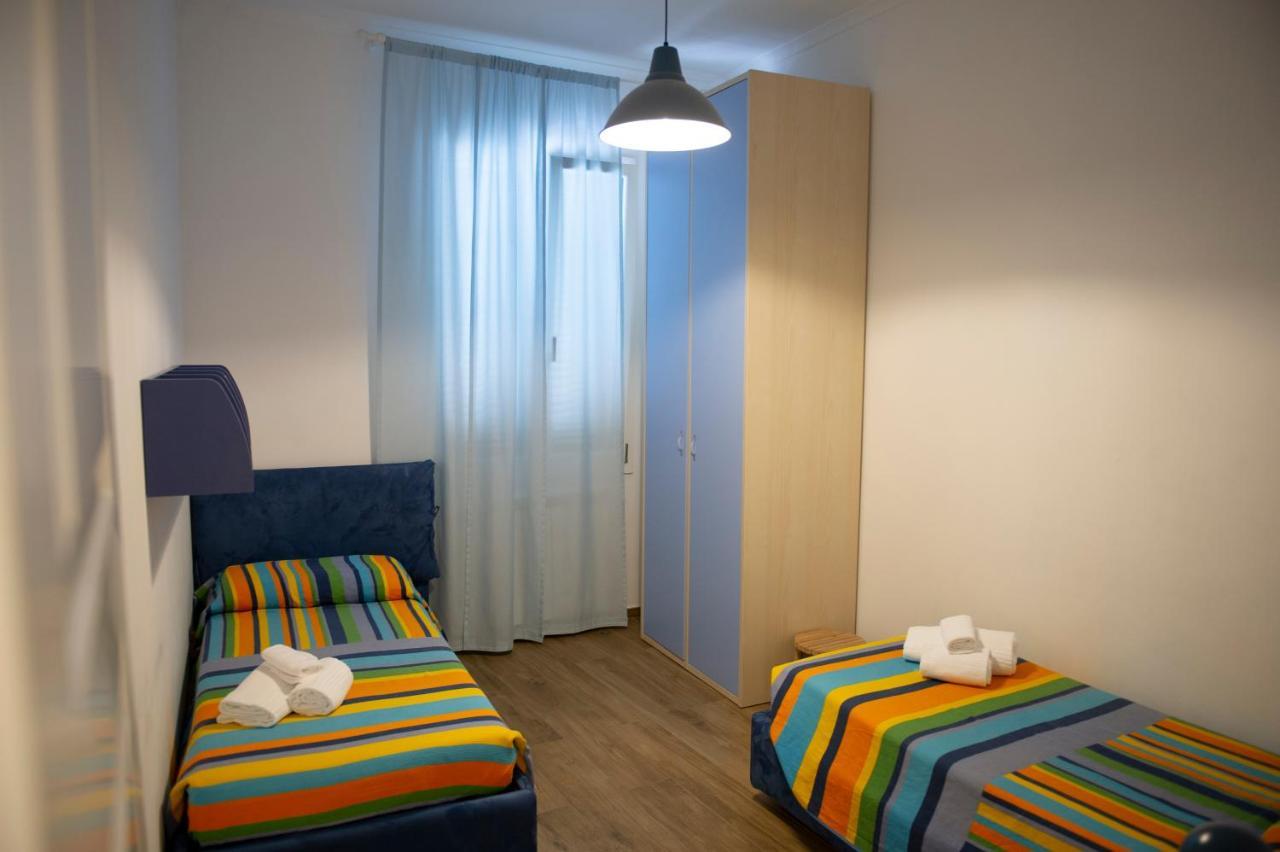 Color Apartment モノーポリ エクステリア 写真