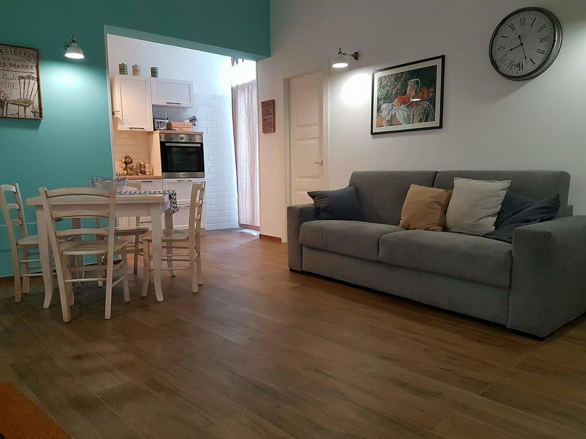 Color Apartment モノーポリ エクステリア 写真