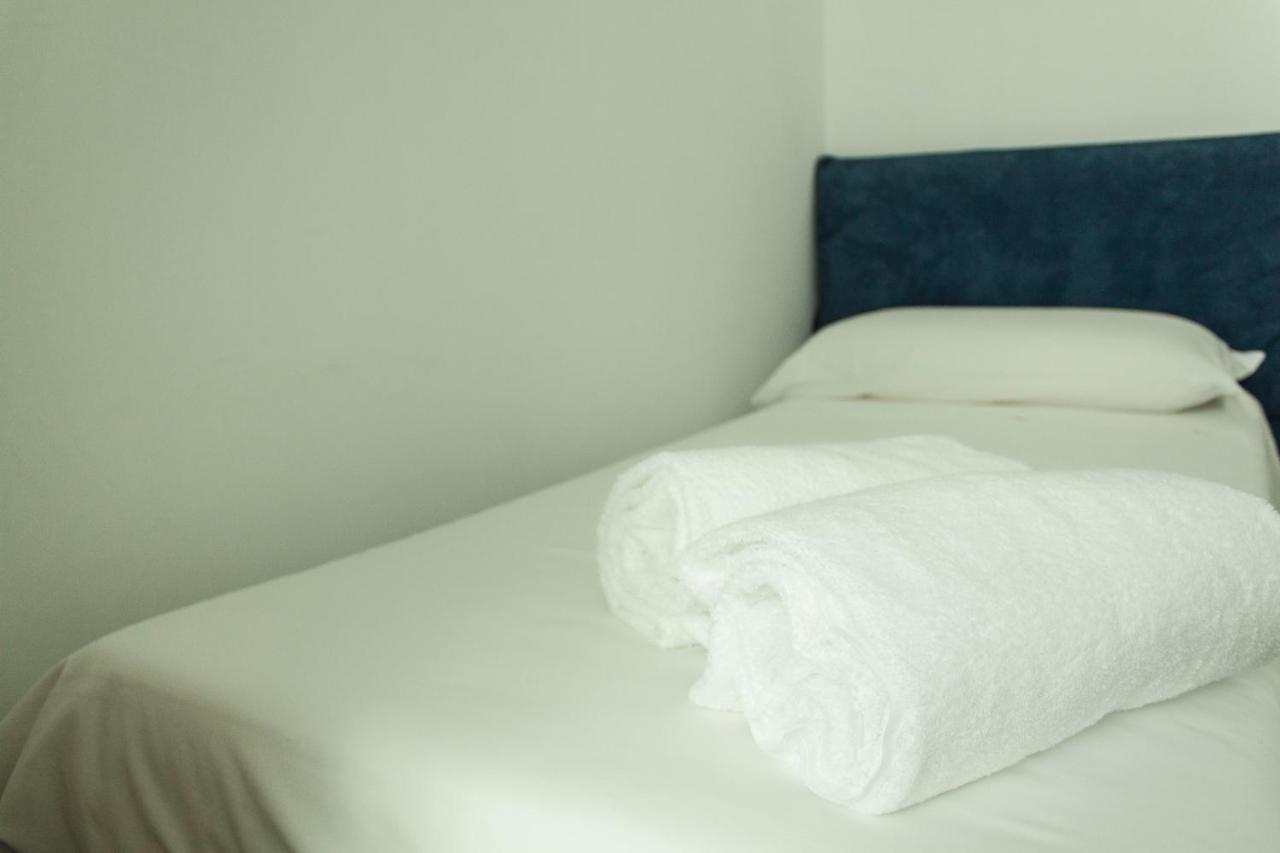 Color Apartment モノーポリ エクステリア 写真