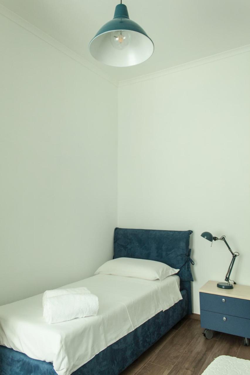 Color Apartment モノーポリ エクステリア 写真